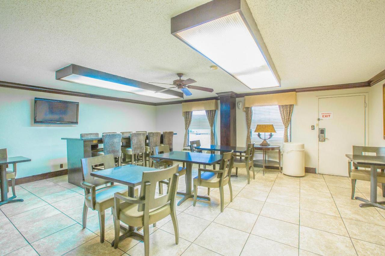 Oyo Hotel Baton Rouge Mid City ภายนอก รูปภาพ