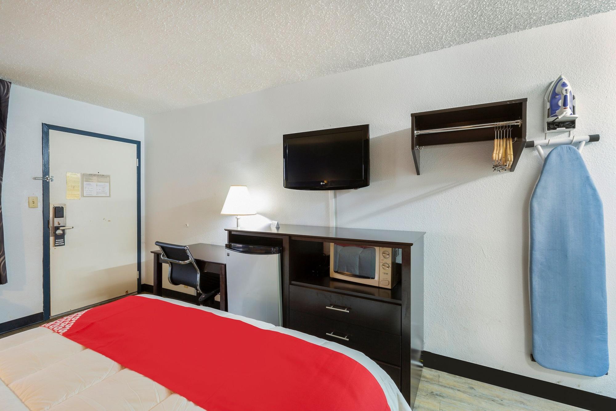 Oyo Hotel Baton Rouge Mid City ภายนอก รูปภาพ
